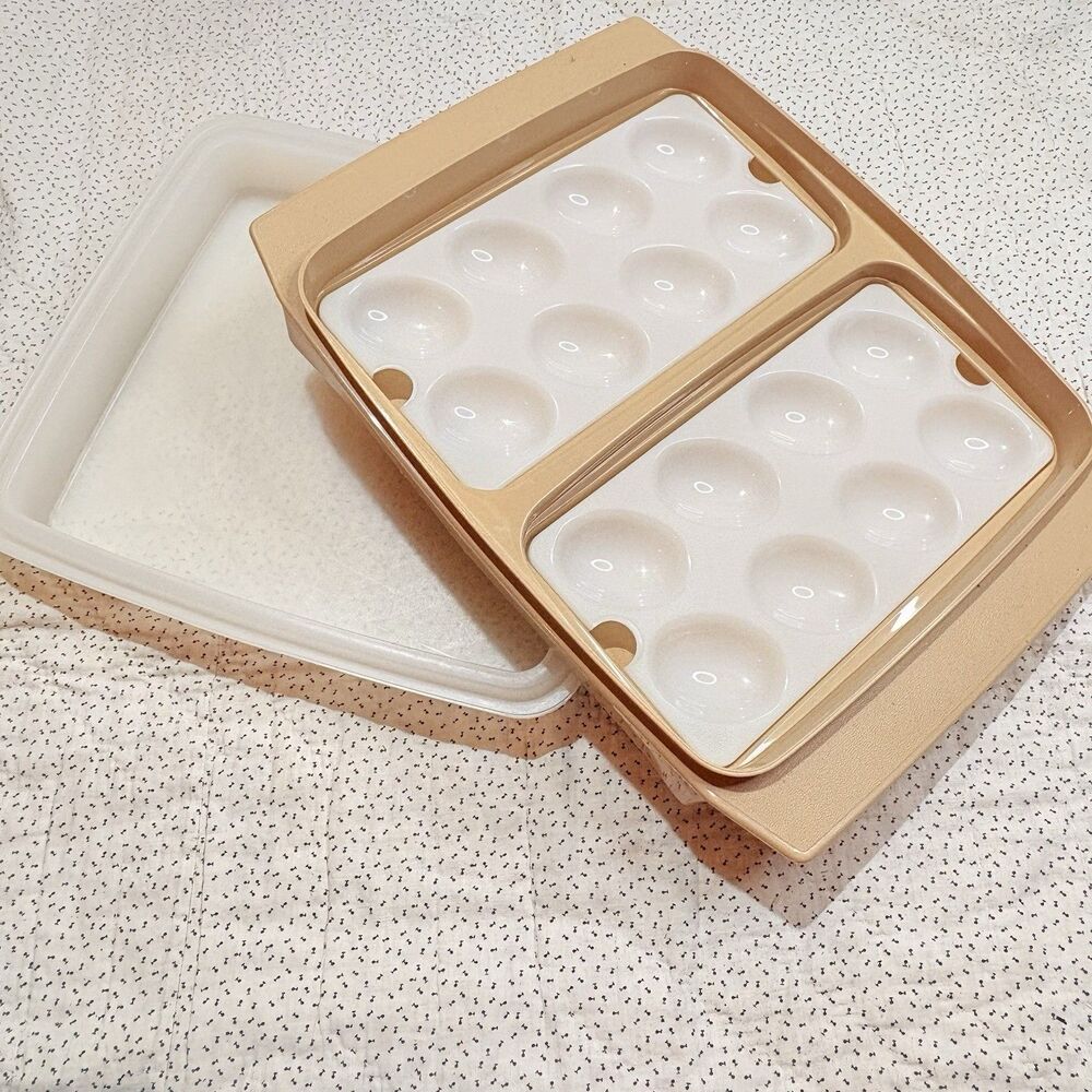Vintage Tupperware 723-2 Tan Deviled Egg Storage Container Keeper  Holds 16